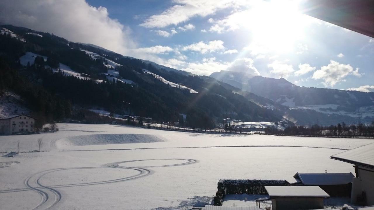 Apart Pfister Aschau Im Zillertal 外观 照片